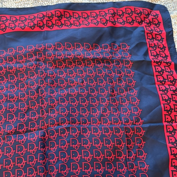 Authentic Dior silk scarf - Picture 4 of 6